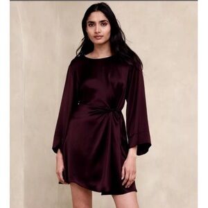 Banana Republic Treccia Hammered Satin Dress in Purple Prune, Size Small